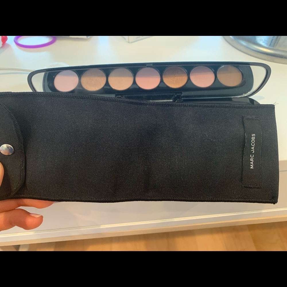 Marc Jacobs Style Eye-Con No.7 220 The Lover